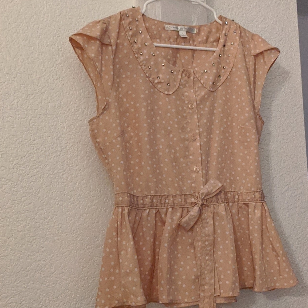 BOGO 💥Blush blouse